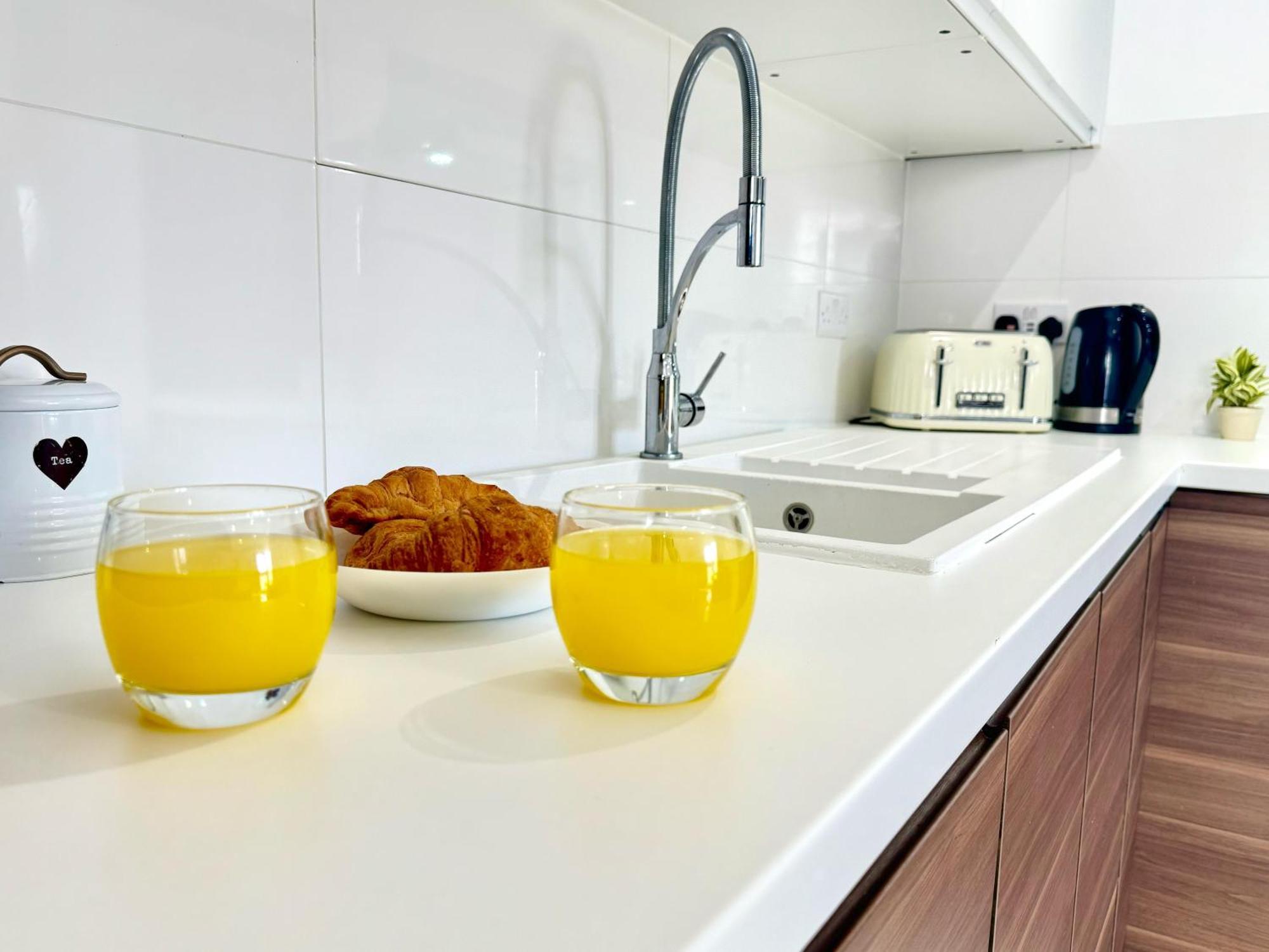 Panorama House, Luxury 2-Bedroom Apartment 2 キッドリントン エクステリア 写真